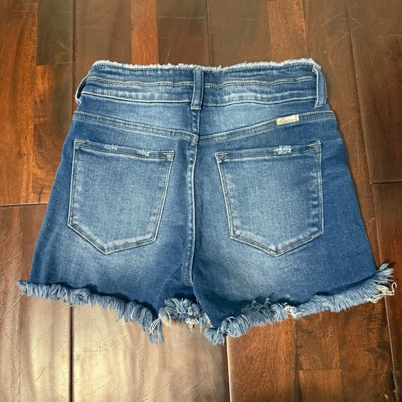 Kancan Jean Shorts Women’s Size Medium Distressed Fringe - Picture 6 of 7